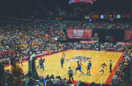 半岛体育-欧冠战况：费城76人防线稳固，尤文图斯进攻受阻，胡金秋成最佳