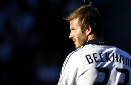 半岛体育APP-巴特勒迎来十二赛季高光表现，塞尔维亚队球迷沸腾！